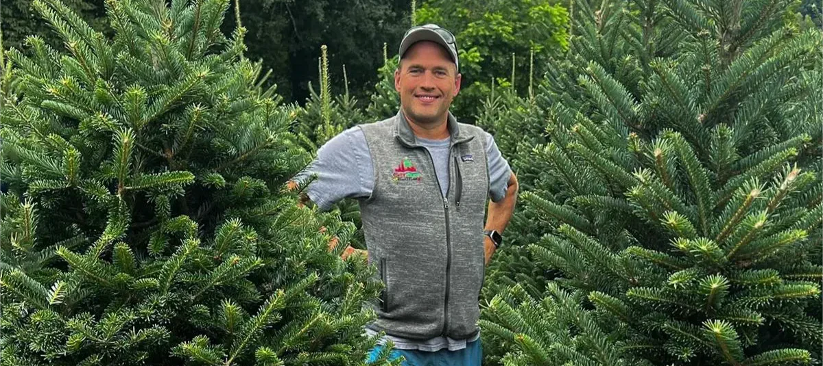 Where to Buy Christmas Trees in Chicago: 2025 Complete Guide (Hint: We Deliver!)